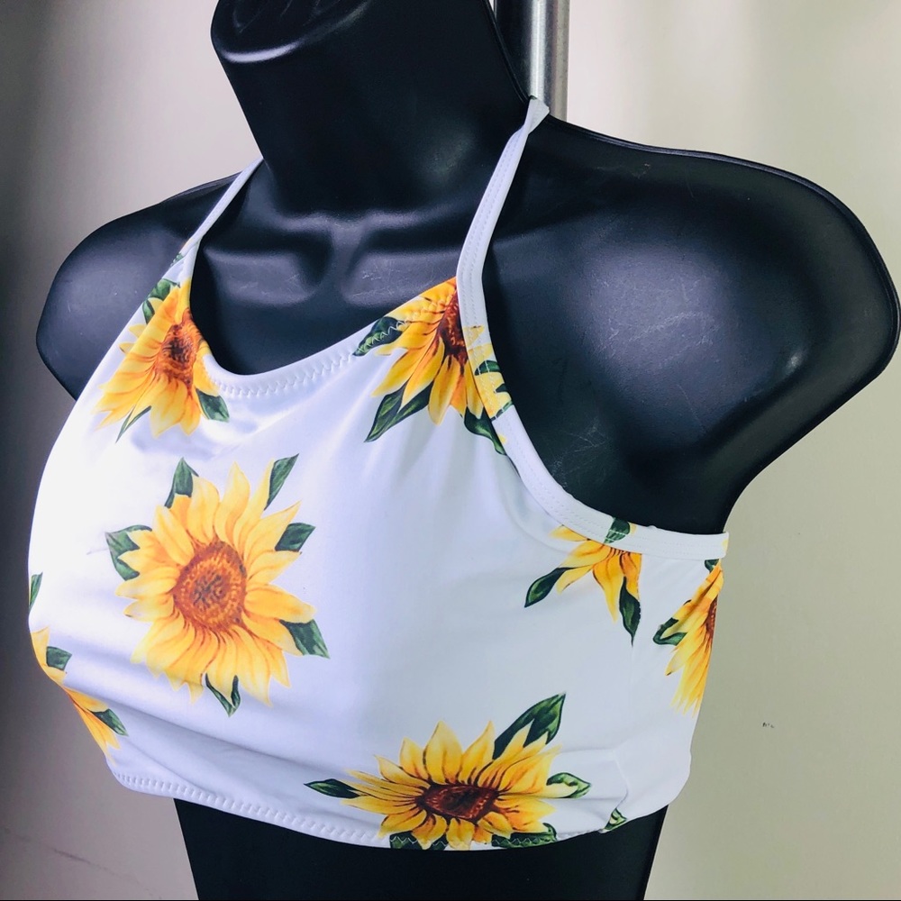 ZAFUL NEW Bikini Top, sunflowers print crisscross back closure - Picture 5 of 9